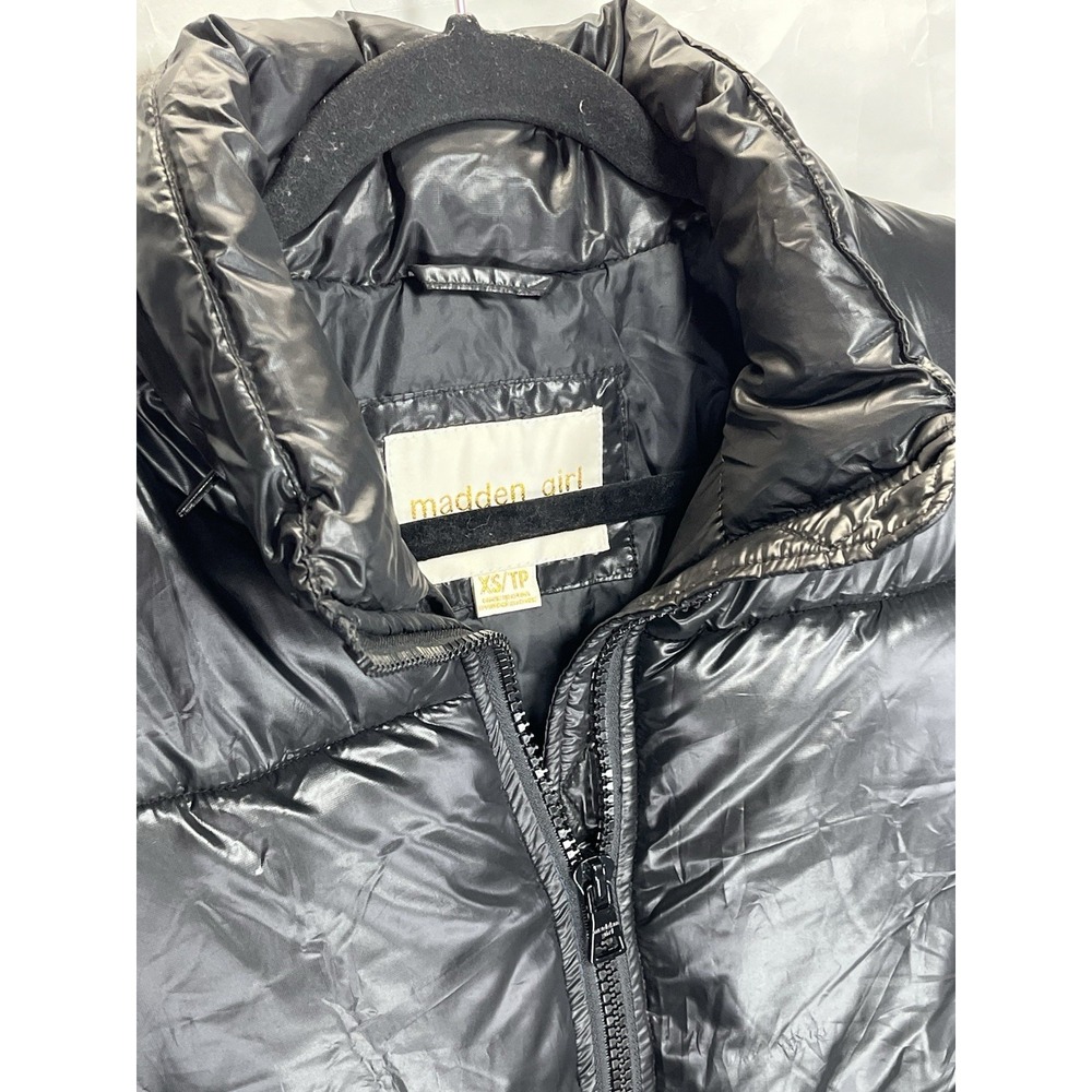 Madden Girl Women's Black Puffer Hooded Coat Size XS Winter Chic Zip Away Hood